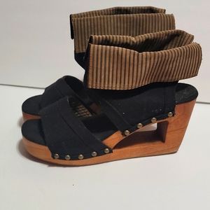 Wooden Platfom Sandals Size 38